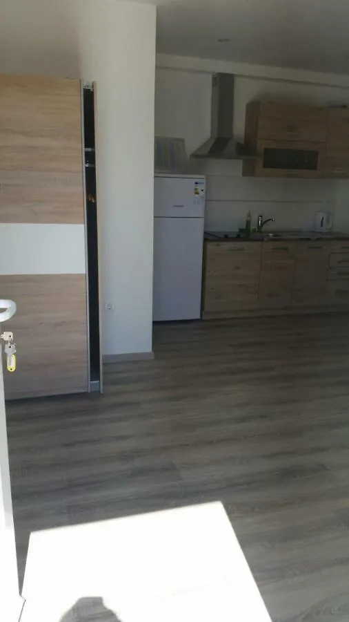 Apartments Nogic Peroj