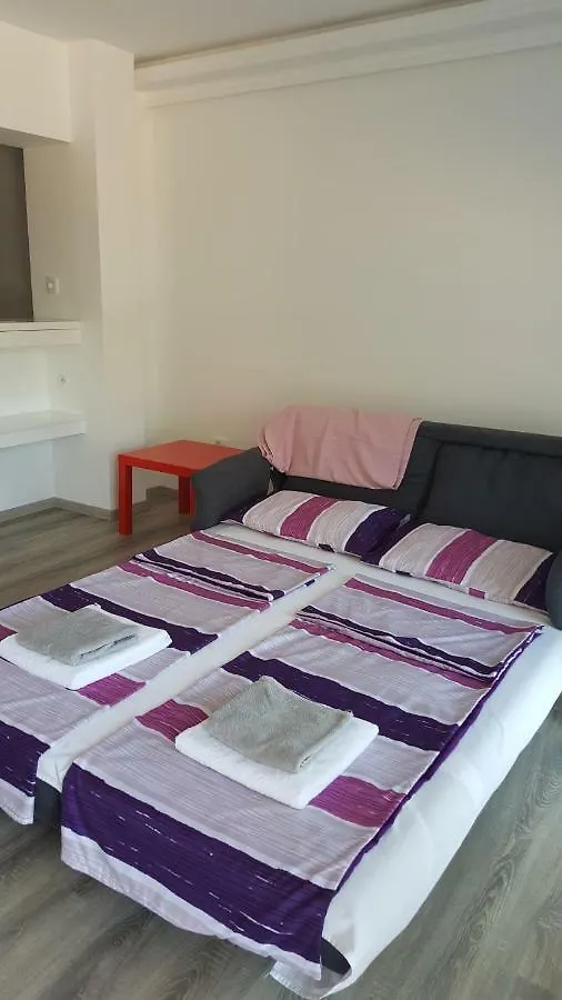 Apartments Nogic Peroj
