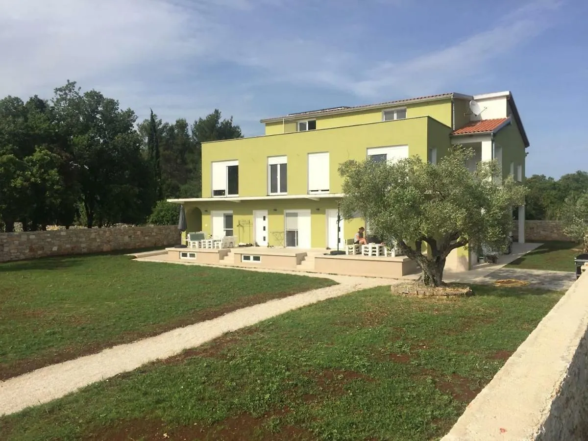 Apartments Nogic Peroj