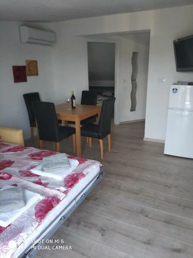 Apartments Nogic Peroj