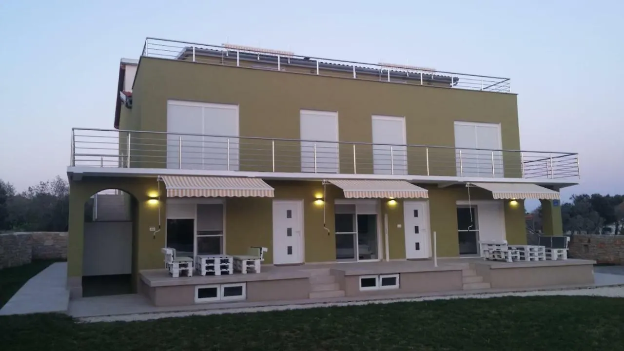 Apartments Nogic Peroj