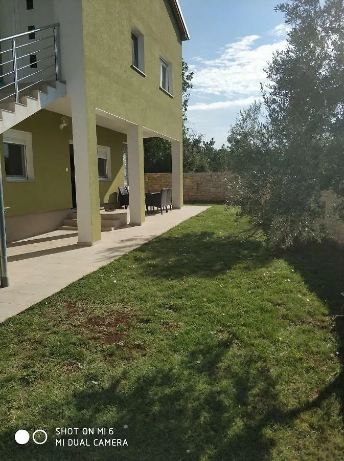 Apartments Nogic Peroj