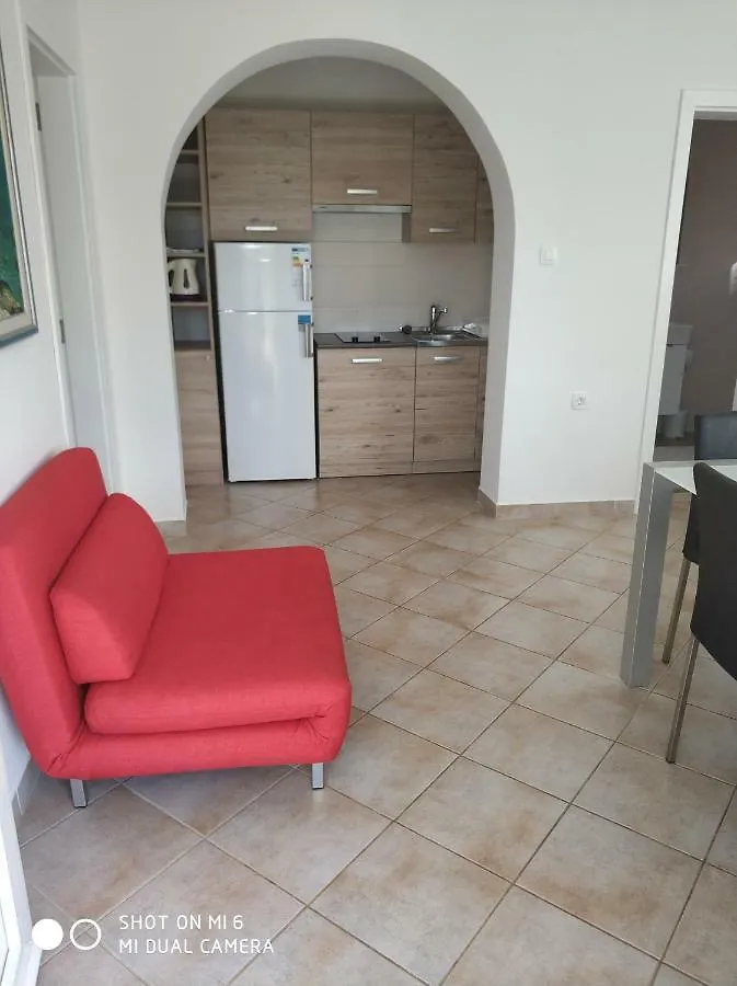 Apartments Nogic Peroj 0*,