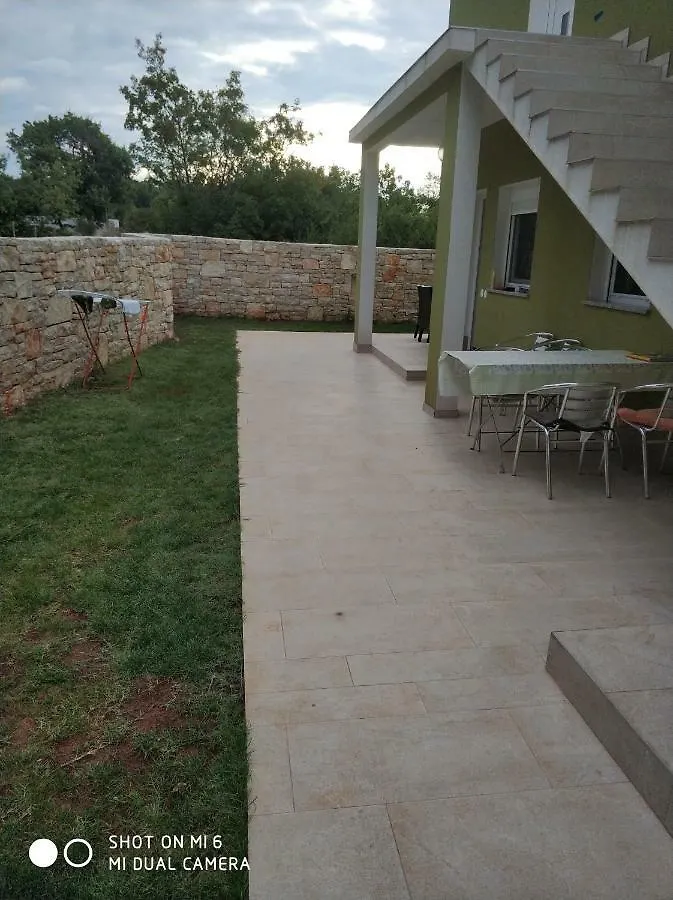 Apartments Nogic Peroj